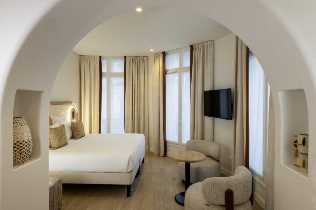 Week-end bien-être à Paris : pourquoi choisir un hotel spa Paris piscine dans le 9ᵉ ? | download download